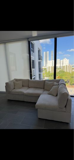 Sectional Couch -Great Condition