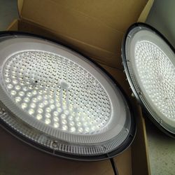 2 UFO Lights 