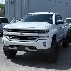 2018 Chevrolet Silverado 1500 Crew Cab LTZ Z71 4WD 6.2L V8 ENHANCED DRIVER ALERT PACKAGE LTZ PLUS PACKAGE LTZ PREFERRED EQUIPMENT GROUP LIFTED AND CUS