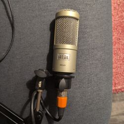 Heil PR 40 Microphone + Pro 7 HEiL Headphones + Stand & Accessories – Excellent Condition