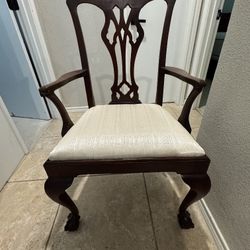 Set of 8 Antique Chippendale Dining Chairs