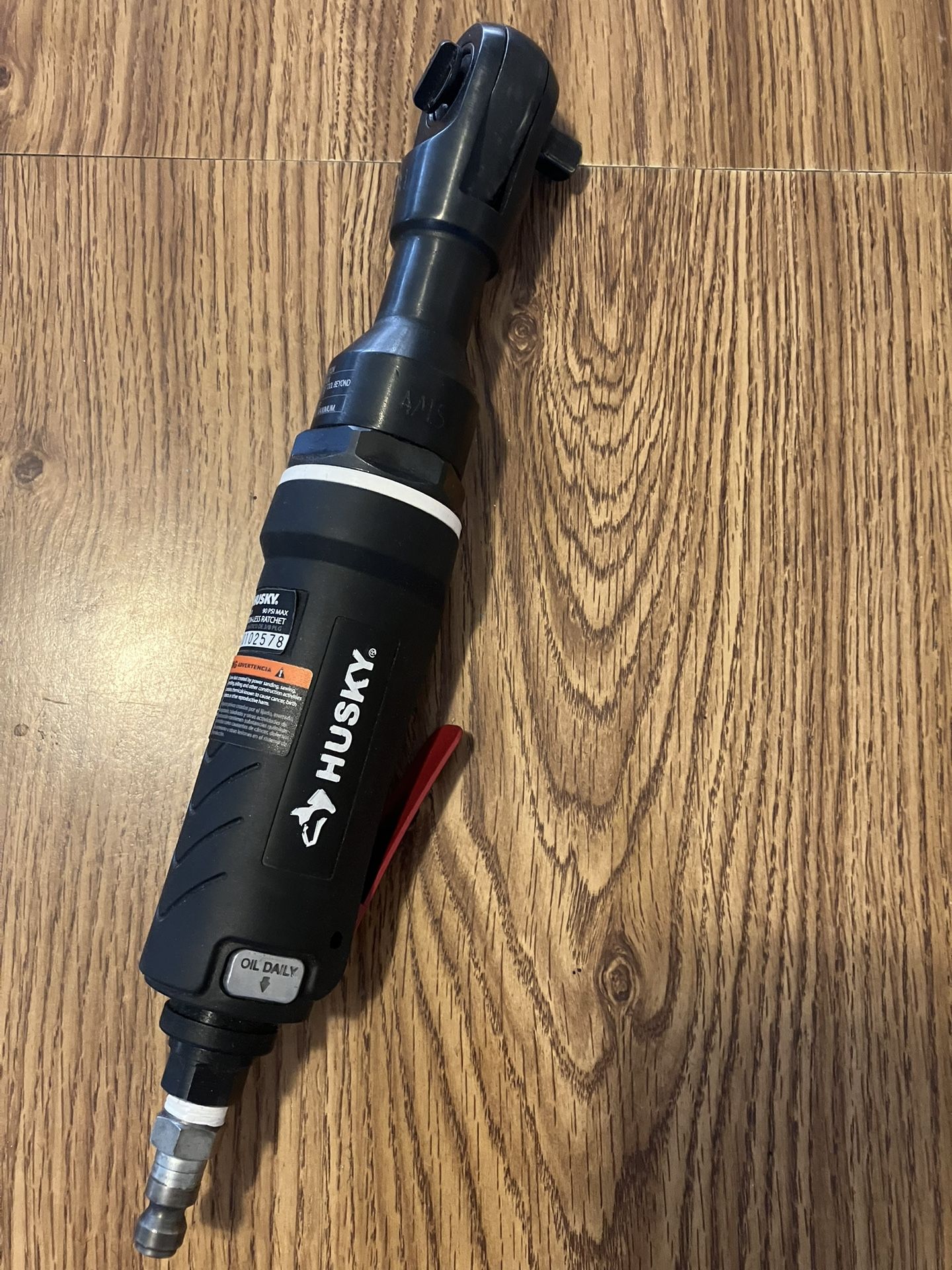 HUSKY H4120 Reaction-Less 80 ft./lbs. 3/8” Ratchet pneumatic wrench 90 psi