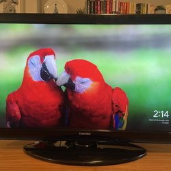 **38” TOSHIBA W/ BRAND NEW CHROMECAST INCLUDED**