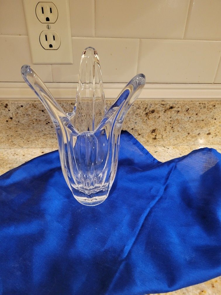 Heavy Clear Vase. 8.5" Tall