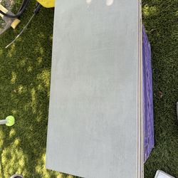 Floor tile