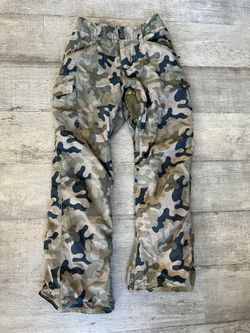 Burton “Covert” snowboard pants. Camo color with Living Lining.