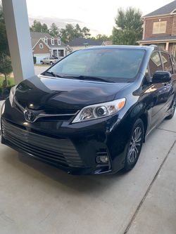 2019 Toyota Sienna XLE