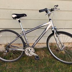 GIANT Cypress DX. Bike