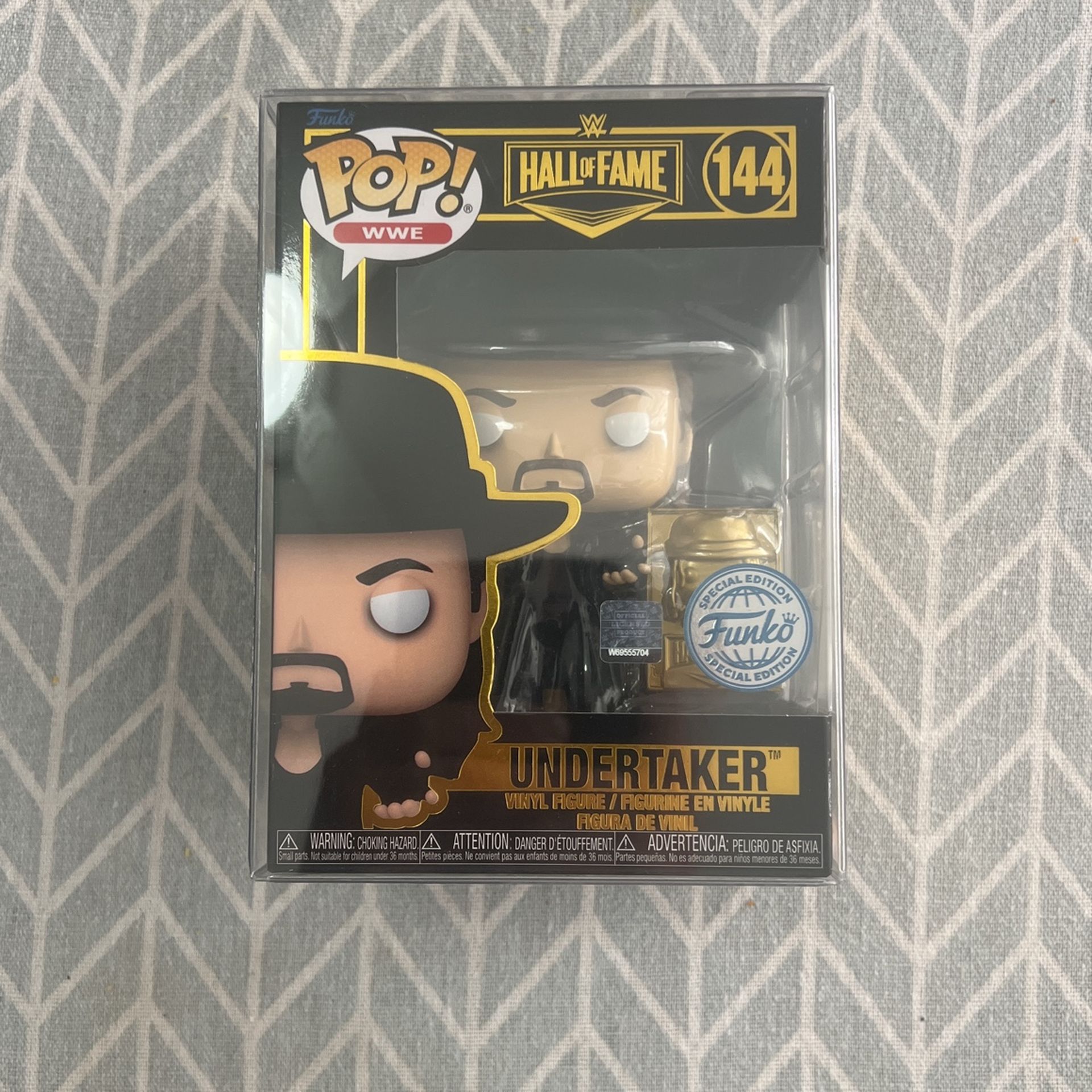collectible wwe items
