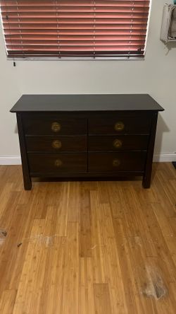 Queen Size Bedroom 4 Piece Set - Bed Frame + 2 Nightstands + Dresser