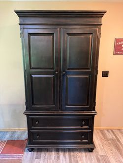 Armoire & Chest of Drawers