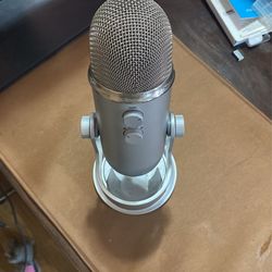 YETI Microphone 