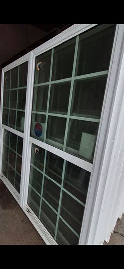 72x72- 12 Vinyl Windows