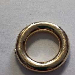 925 Plated Gold Creamation Ash Madalyne Ring Size Six