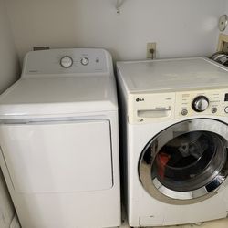 LG Washer + Hotpoint Dryer Set | Full Size | Works Great