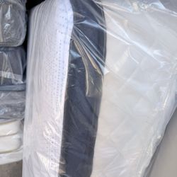15inch Brand New Serta Queen Size Mattress 
