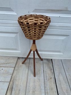 Wicker Basket Plant Stand Tripod