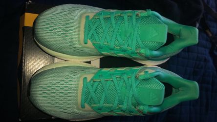 Adidas Ultra Boost Supernova (Size 8 men’s)