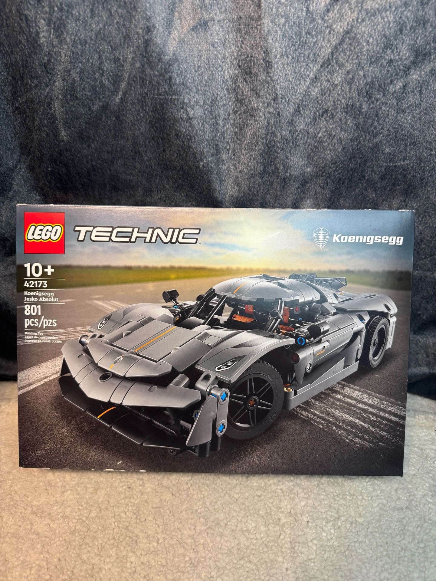 LEGO Koenigsegg Jesko Absolut Grey Hypercar (42173) - 801 pieces