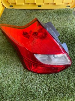 2012 Ford Focus Hatchback Driver/Left Side Tail Light