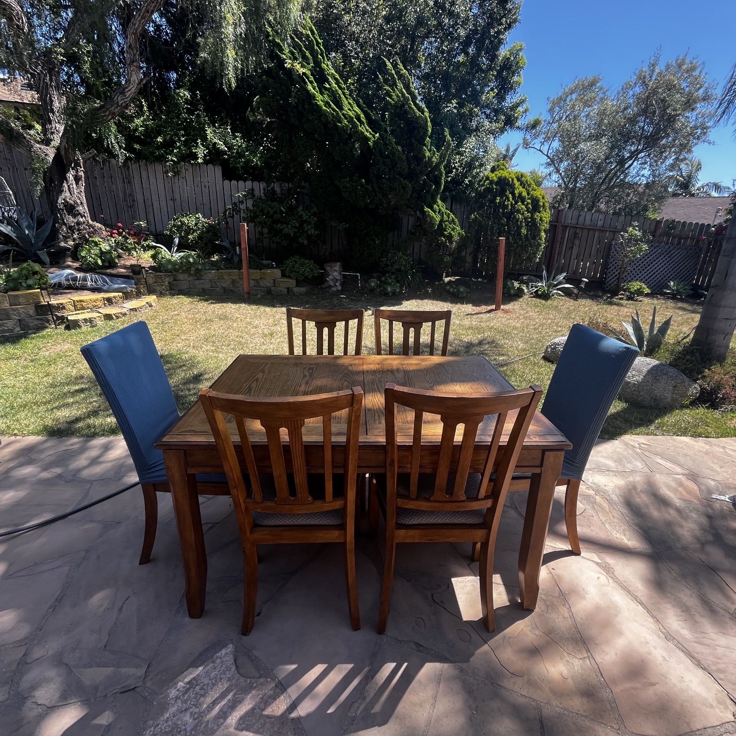 Expandable Dining Table & 6 Chairs