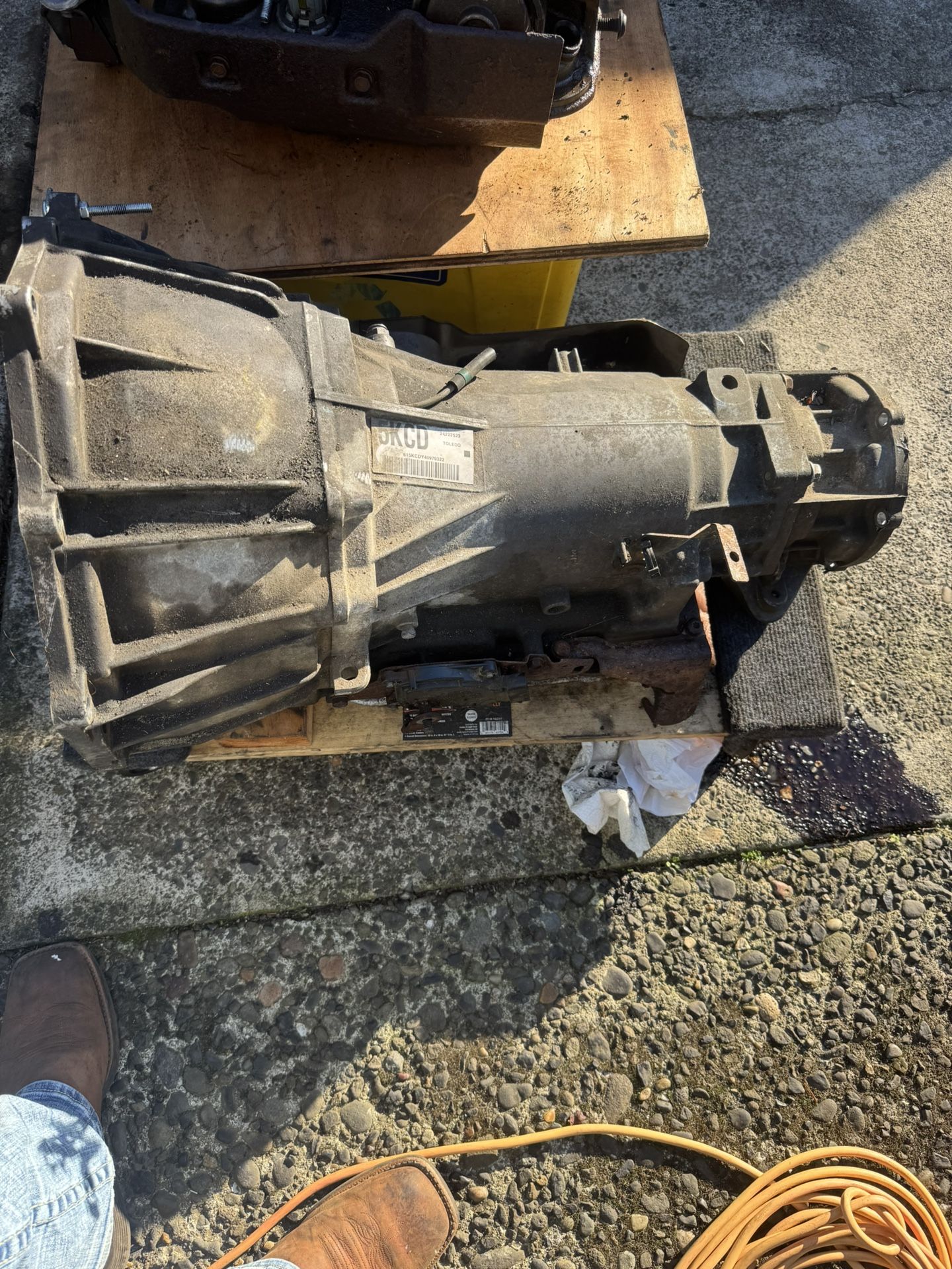 05 Chevy Tahoe 4l60 Transmission & Torque Converter