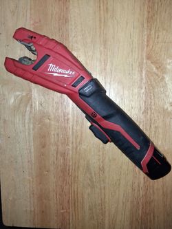 Milwaukee m12 pipe cutter