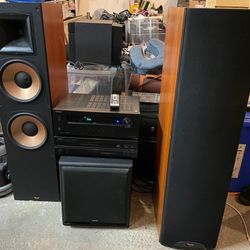 Klipsch RF7 250W per channel, 1000W max speakers!