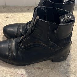 Saxon Black Paddock Bootsy with Zippers. Size 7.