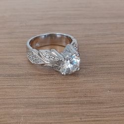 925 Sterling Silver Ring Sz 7