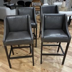 4 Bar Stools