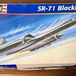 Revell 1/72 Scale "SR-71 BLACKBIRD" Airplane Model Kit