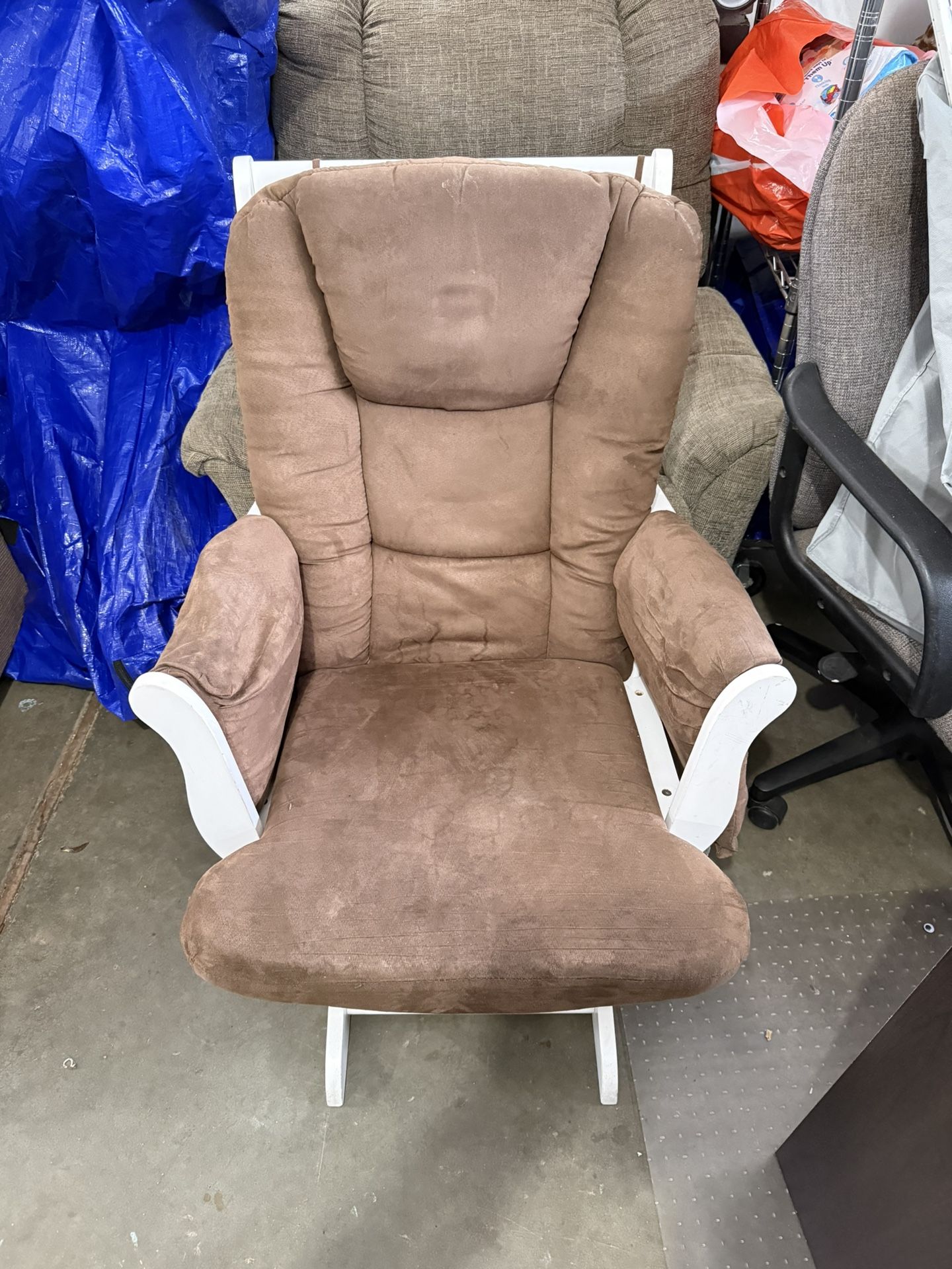 rocking chair in good condotion