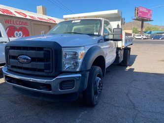 2013 Ford F550 Super Duty Regular Cab & Chassis