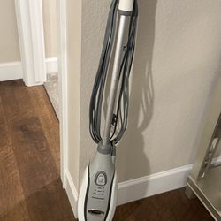 Shark steamer with pads