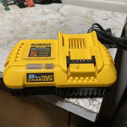 Charger Dewalt 20vmax 8AMP
