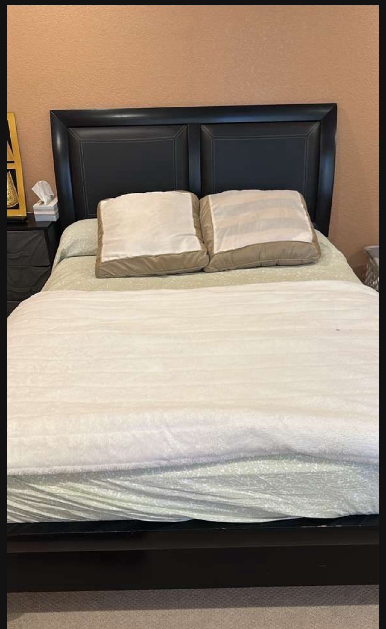 Bed With Mattress And Night Stand