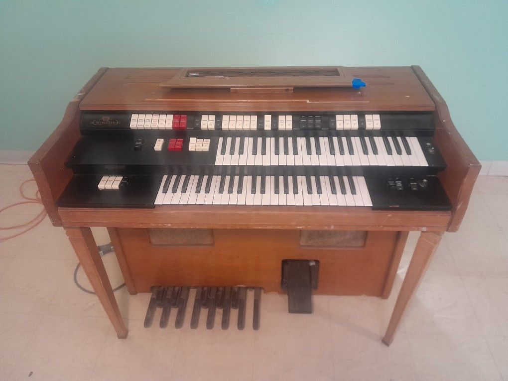 Wurlitzer Working Organ Model 4100BP