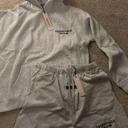 Grey Essentials Set