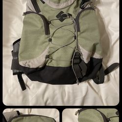 REI Runoff Green Hiking Camping Backpack Multi Pockets Waist Chest Straps