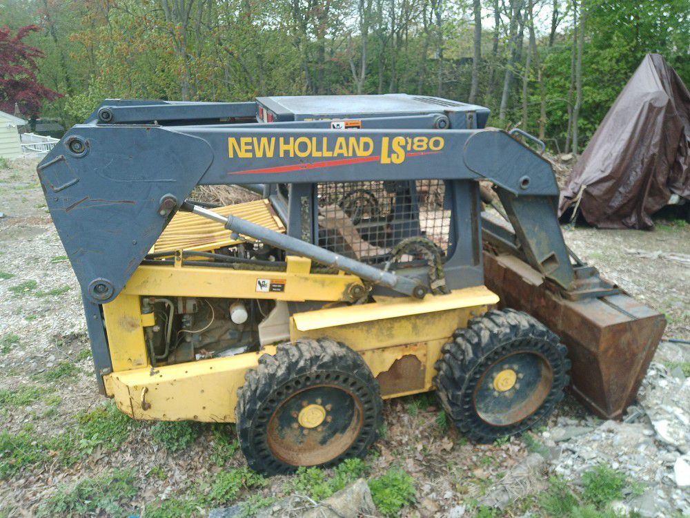 2001 New Holland Ls180 Skid Steer Excavator