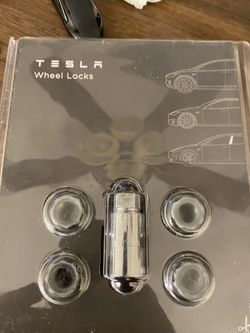 Tesla Wheel Locks