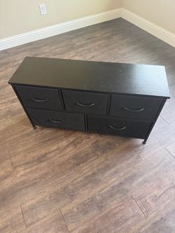 Free small dresser, must pick up