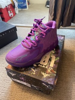 LaMelo Ball Queen City, size 8