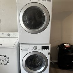 LG washer and dryer set  Works great really good conditions  Delivery and installation available