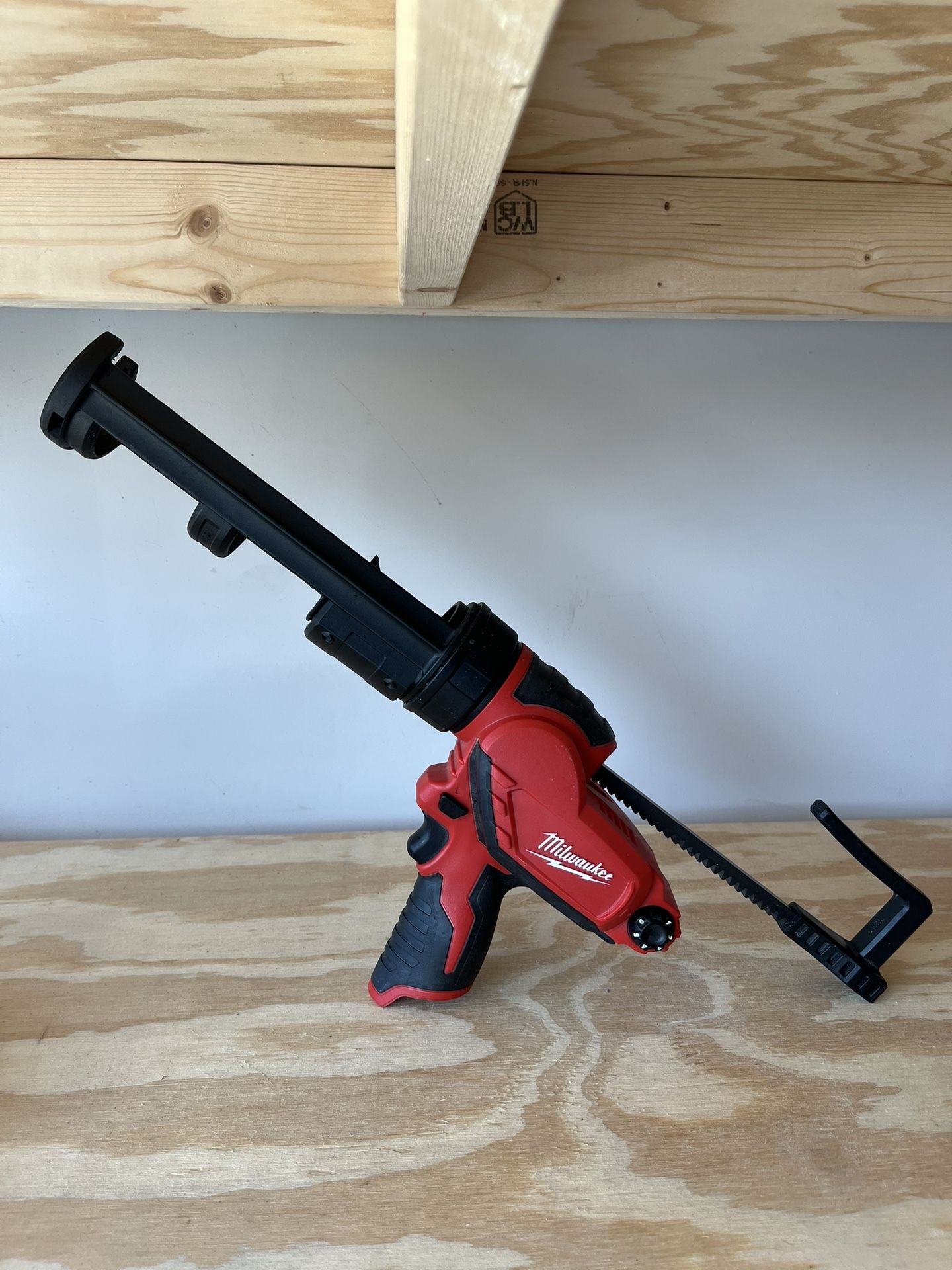 M12 12V Lithium-Ion Cordless 10 oz. Adhesive and Caulk Gun (Tool-Only)