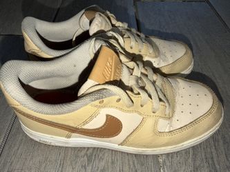 Nike Air Force 1 LV8