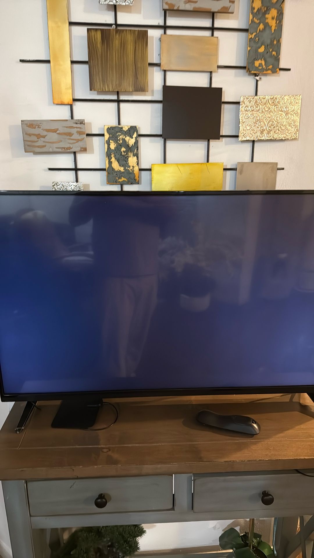 Vizio TV S-Mart 42 Inches 