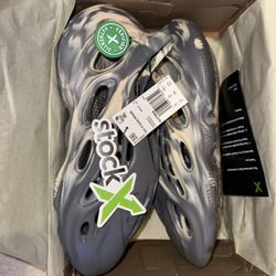 YEEZY FOAM RNNR MX MOON GREY