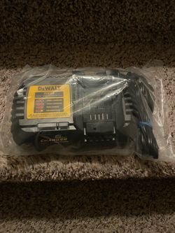 New Dewalt Charger DCB1106 6AMP $35 Firm-Firme